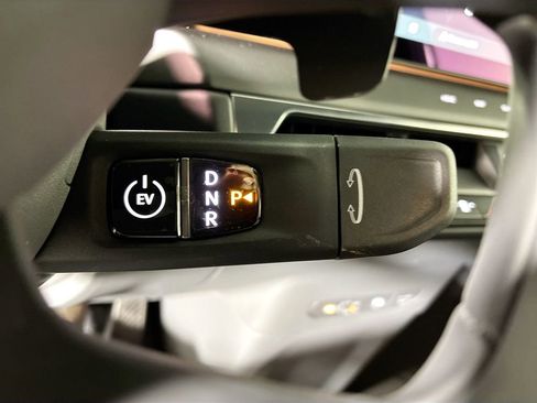 New 2026 Kia EV9 Land image 18