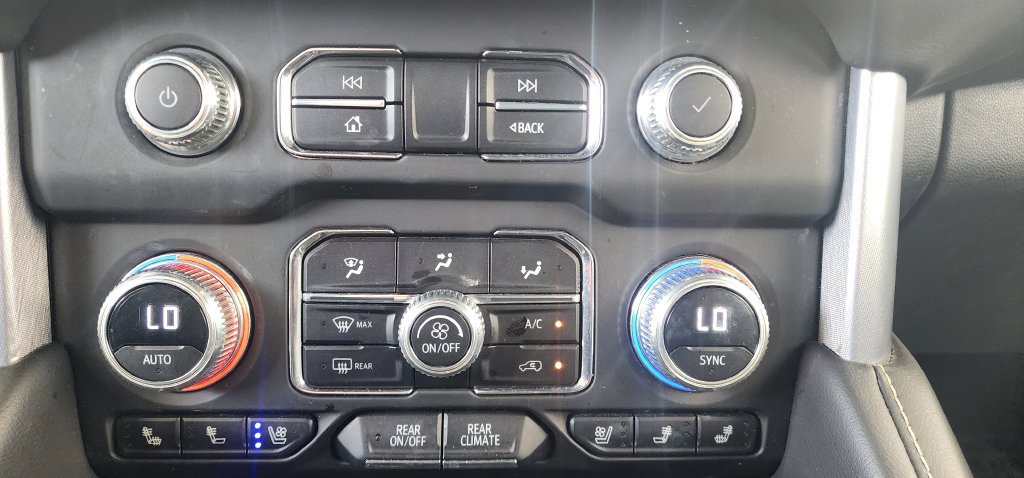Used 2023 GMC Yukon SLT AWD/4WD image 39