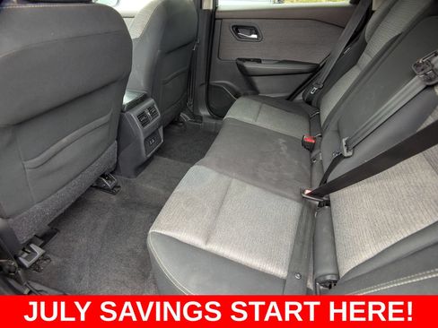 Used 2022 Nissan Rogue SV FWD image 19