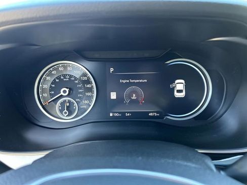 Used 2026 Genesis G70 2.5T image 33