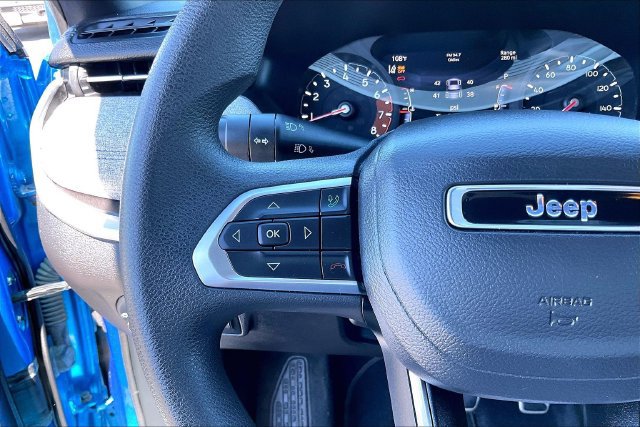 Used 2025 Jeep Compass Sport AWD/4WD image 18