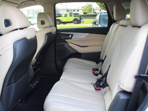 Used 2023 Acura MDX SH-AWD image 12
