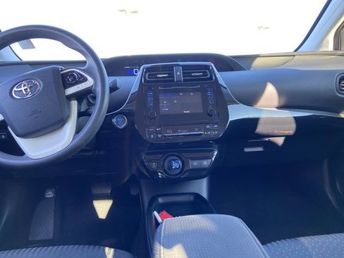 Used 2018 Toyota Prius Four image 14