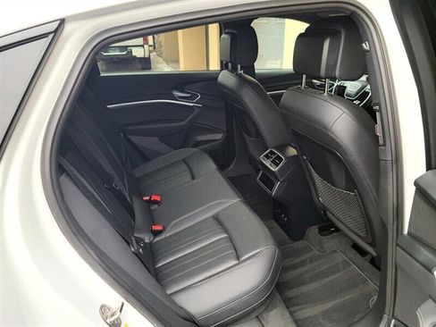 Used 2023 Audi e-tron Premium w/ Convenience Plus Package image 28