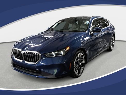 New 2026 BMW 530i w/ Premium Package image 1