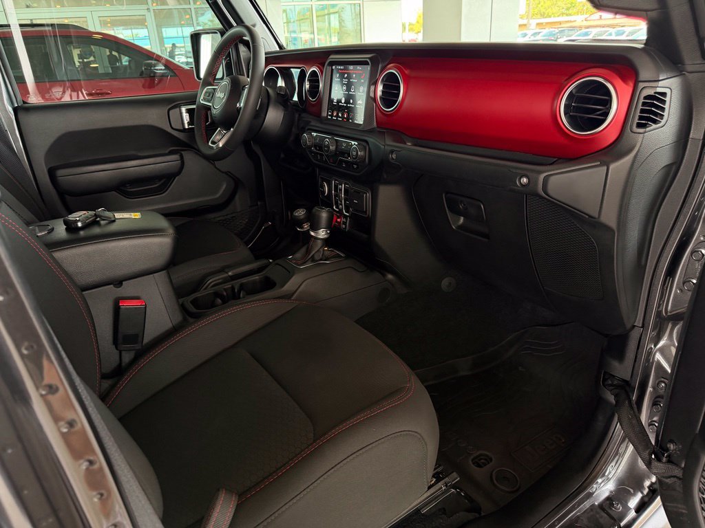 Used 2023 Jeep Gladiator Rubicon AWD/4WD image 18