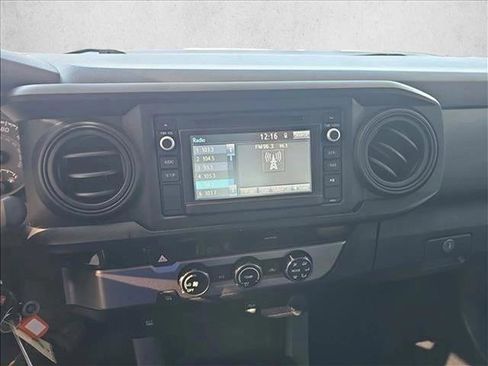 Used 2018 Toyota Tacoma SR image 10