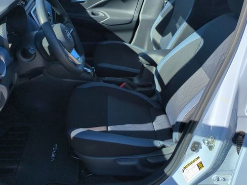 New 2025 Nissan Versa SV w/ Trunk Package image 10