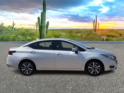 Certified 2025 Nissan Versa SV image 6