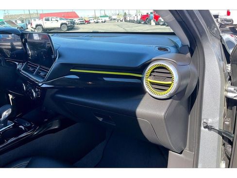 Used 2025 Chevrolet Trax ACTIV w/ Driver Confidence Package FWD image 18