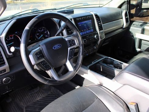 Used 2020 Ford F250 Lariat w/ Lariat Value Package image 2