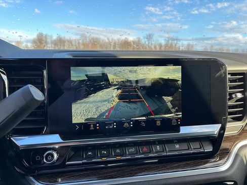 New 2026 GMC Sierra 1500 SLE w/ Preferred Package image 10