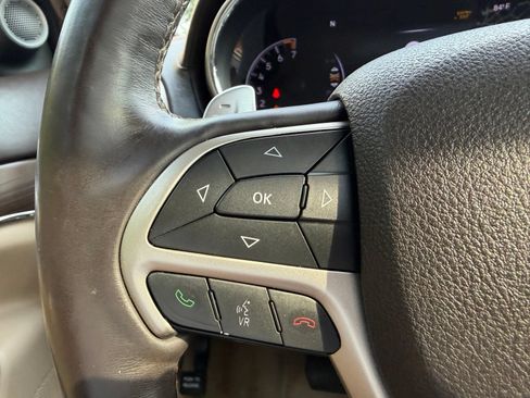 Used 2014 Jeep Grand Cherokee Overland w/ Advanced Technology Group AWD/4WD image 14