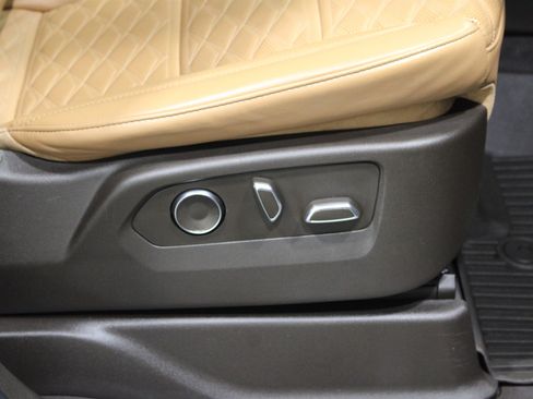Used 2024 Cadillac Escalade Premium Luxury w/ LPO, Floor Liner Package AWD/4WD image 27