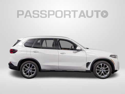 Certified 2024 BMW X5 xDrive40i w/ Parking Assistance Package AWD/4WD image 8