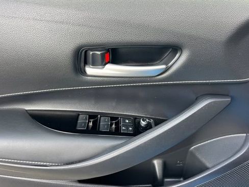 Used 2019 Toyota Corolla SE w/ SE Option Package image 11