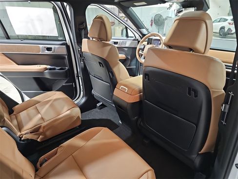 New 2026 Hyundai Santa Fe Limited image 11