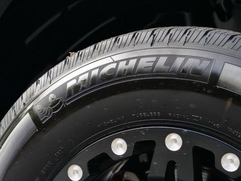 Used 2022 Jeep Wrangler Sport image 37