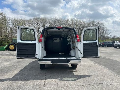 Used 2024 Chevrolet Express 2500 w/ Driver Convenience Package RWD image 14