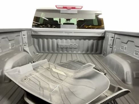 Used 2023 Chevrolet Silverado 1500 High Country w/ High Country Premium Package AWD/4WD image 15