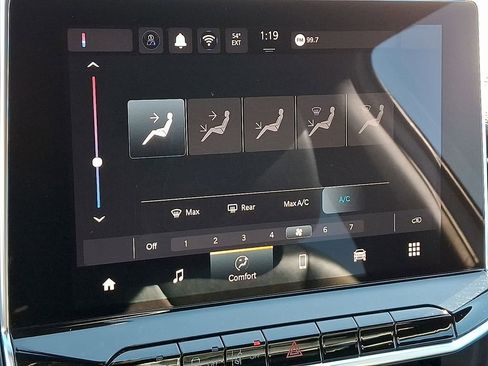 Used 2024 Jeep Compass Latitude image 15