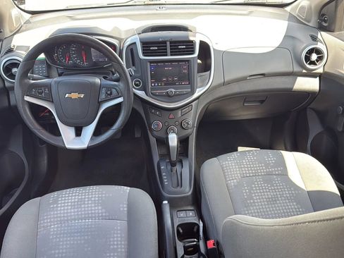 Used 2020 Chevrolet Sonic LT image 28