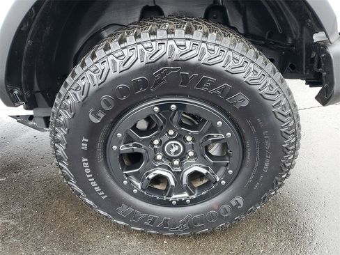 Used 2023 Ford Bronco Wildtrak image 33