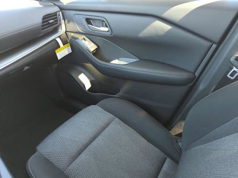New 2026 Nissan Rogue SV w/ Cold Weather Package FWD image 27