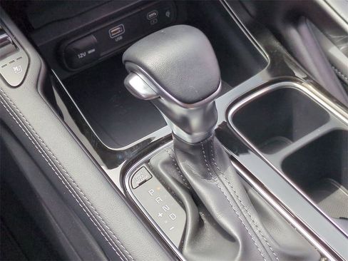 Certified 2024 Kia Telluride SX Prestige w/ Towing Package image 16