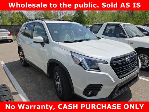 Used 2024 Subaru Forester Premium image 2