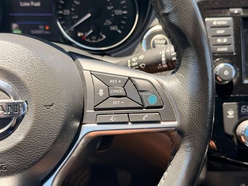 Used 2019 Nissan Rogue SV w/ Premium Package AWD/4WD image 27