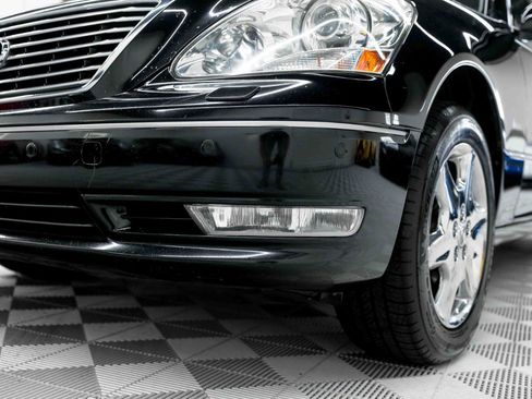Used 2004 Lexus LS 430 RWD image 13