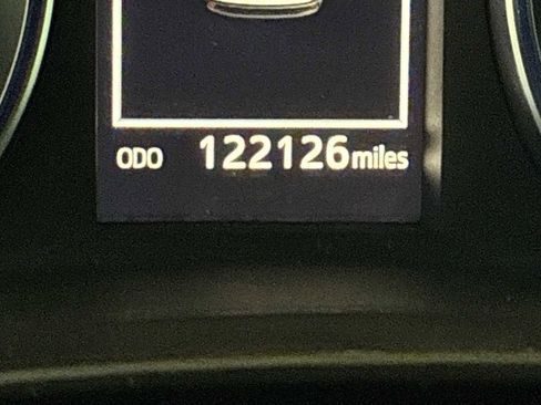 Used 2019 Toyota Highlander XLE image 10