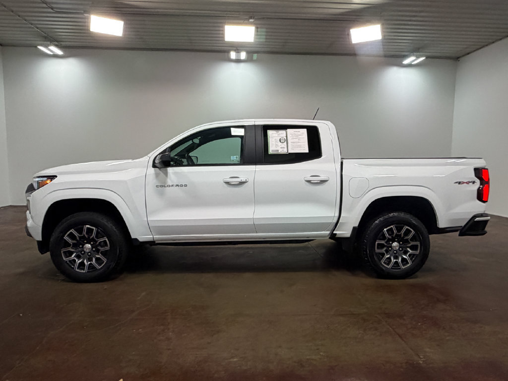 Used 2023 Chevrolet Colorado LT w/ LT Convenience Package III AWD/4WD image 28