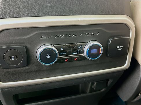 Used 2024 Ford Expedition Max Limited image 28