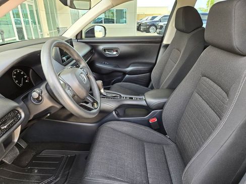 Used 2024 Honda HR-V LX image 9