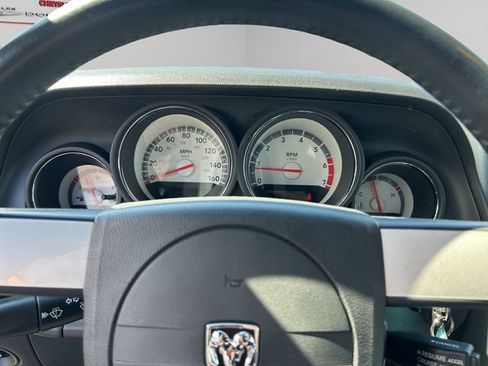 Used 2009 Dodge Challenger R/T RWD image 16