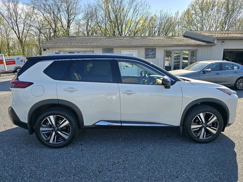 Used 2023 Nissan Rogue Platinum w/ Platinum Premium Package AWD/4WD image 12