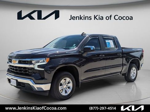 Used 2024 Chevrolet Silverado 1500 LT AWD/4WD image 11