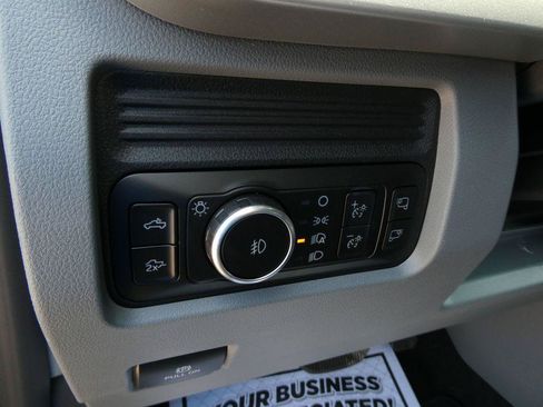 New 2026 Ford F250 XLT w/ XLT Premium Package AWD/4WD image 22