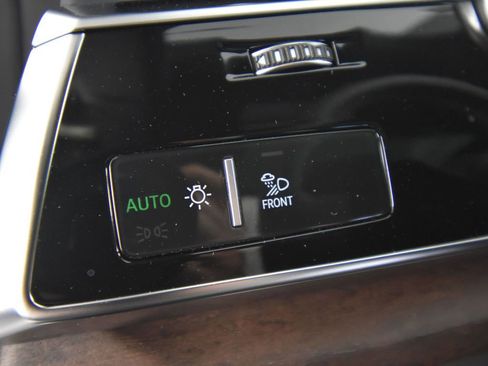 New 2026 Audi Q8 Premium Plus image 25