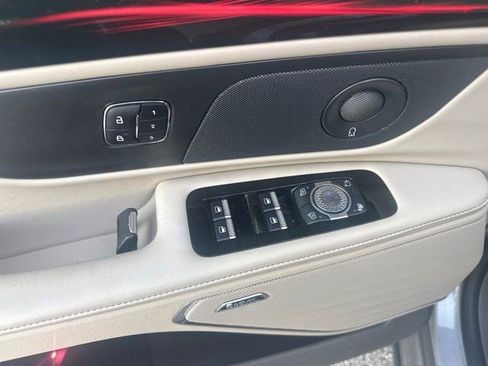 Used 2024 Lincoln Nautilus Reserve w/ Equipment Group 202A AWD/4WD image 13