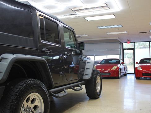 Used 2018 Jeep Wrangler Unlimited Sport S image 24