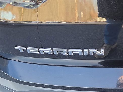 Used 2018 GMC Terrain SLE image 29