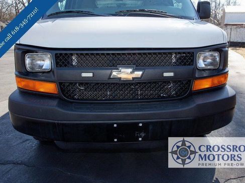 Used 2016 Chevrolet Express 2500 image 9
