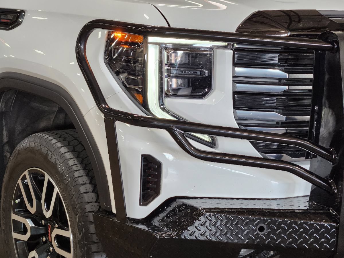Used 2025 GMC Sierra 1500 AT4 w/ AT4 Premium Package AWD/4WD image 13