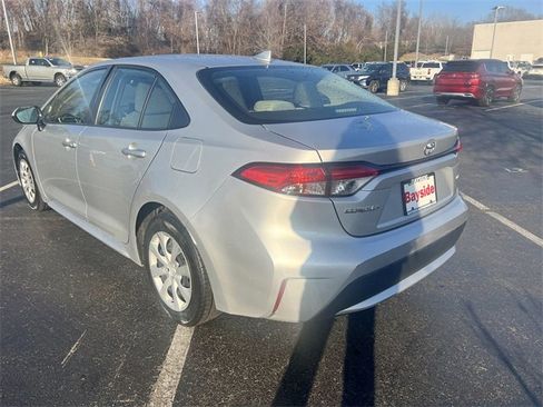 Used 2022 Toyota Corolla LE image 14