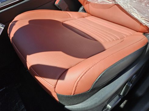 New 2026 Kia Sportage SX image 8