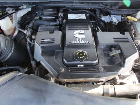 Used 2020 RAM 5500 Tradesman w/ Safety Group image 34