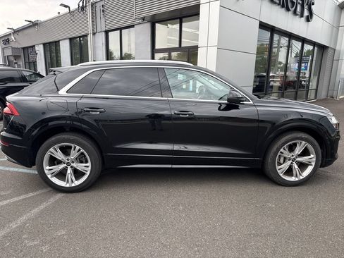 Used 2023 Audi Q8 Premium w/ Convenience Package AWD/4WD image 11